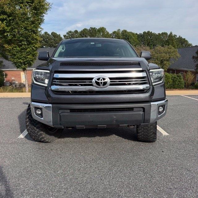 Toyota Tundra  2016