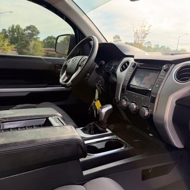 Toyota Tundra  2016