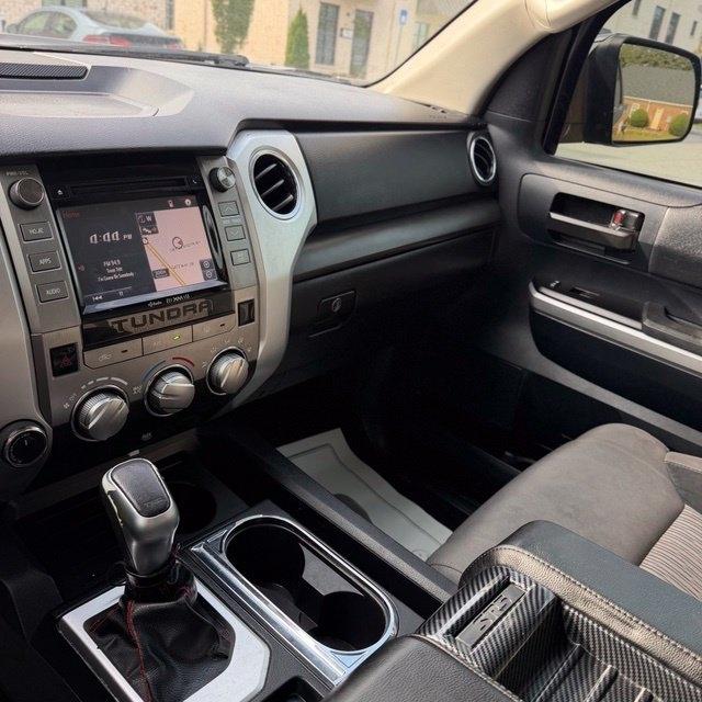 Toyota Tundra  2016