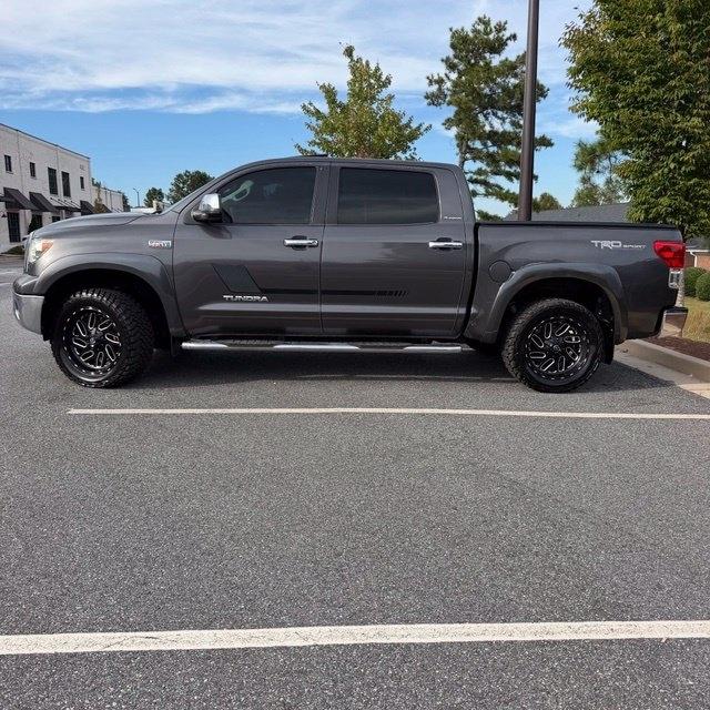 Toyota Tundra  2012