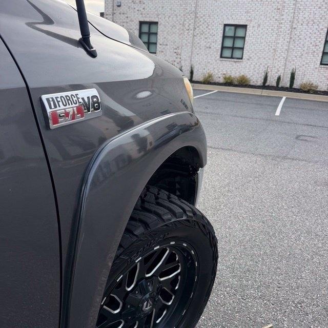 Toyota Tundra  2012