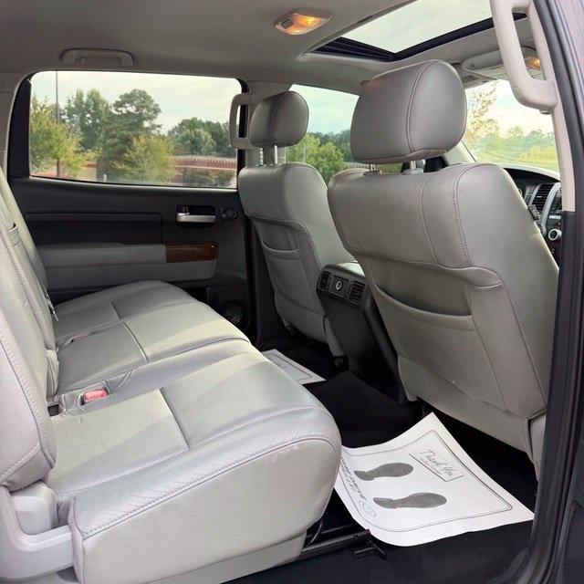 Toyota Tundra  2012