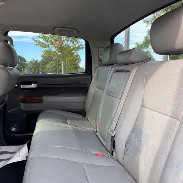 Toyota Tundra  2012