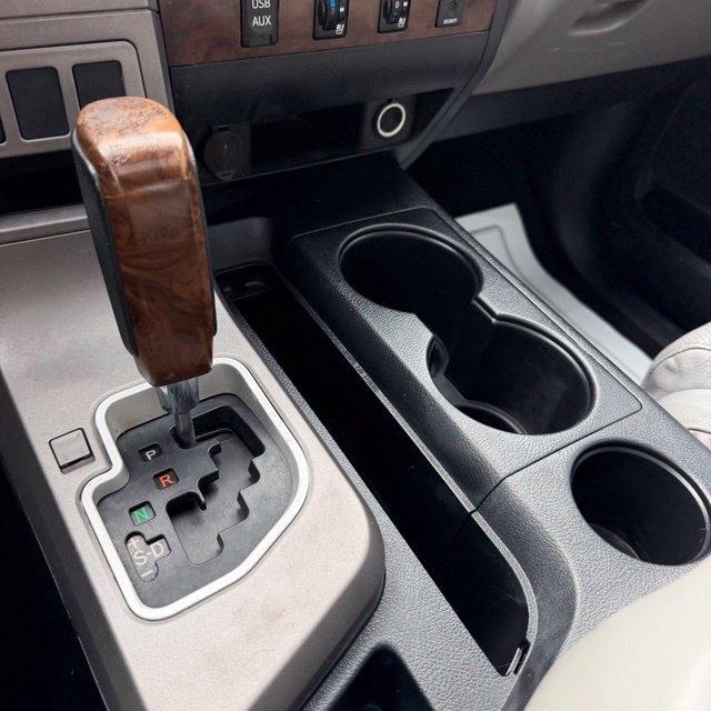 Toyota Tundra  2012