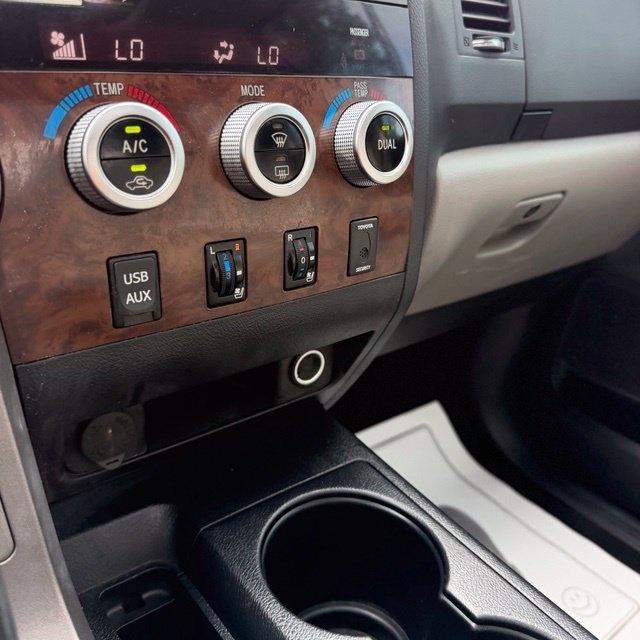 Toyota Tundra  2012