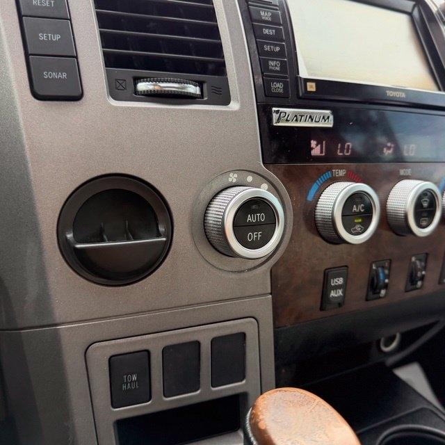 Toyota Tundra  2012