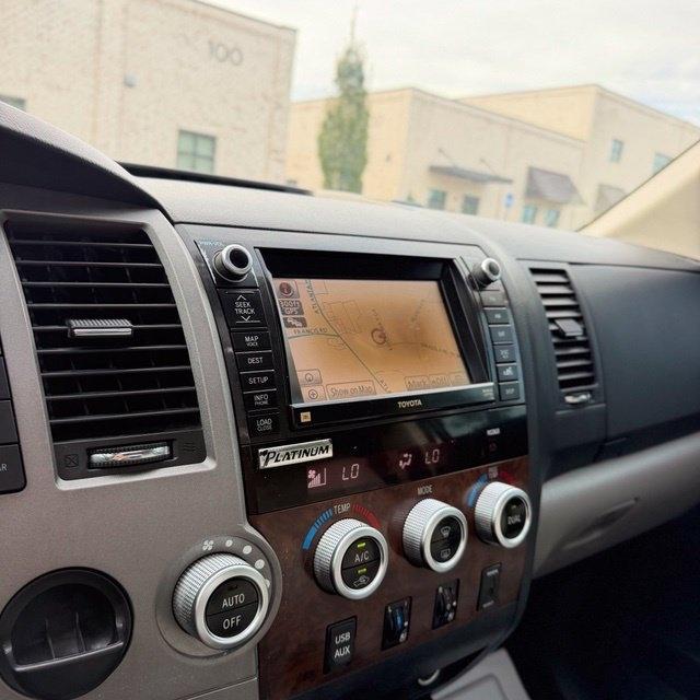 Toyota Tundra  2012