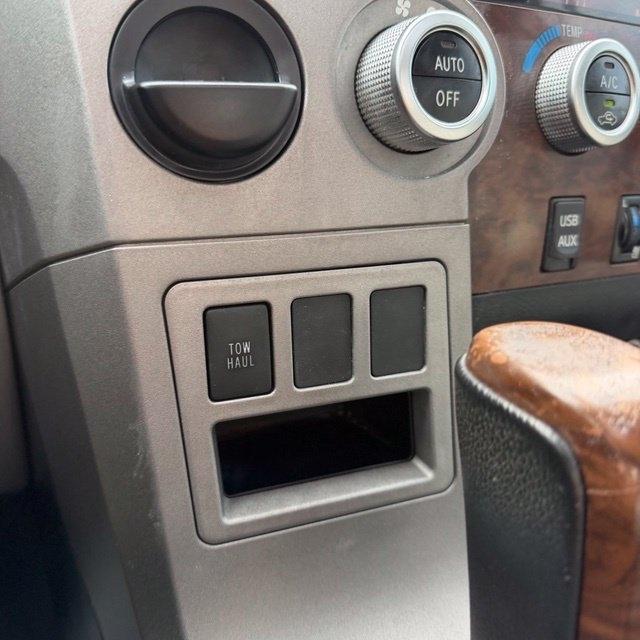 Toyota Tundra  2012