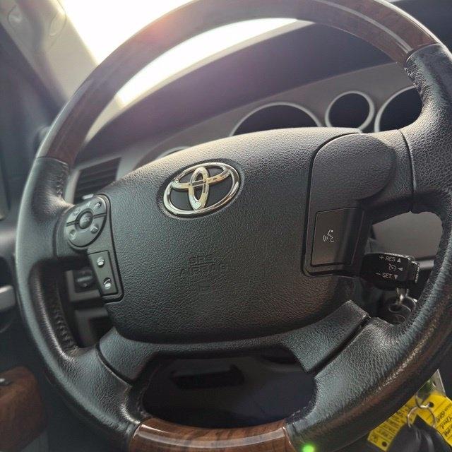 Toyota Tundra  2012