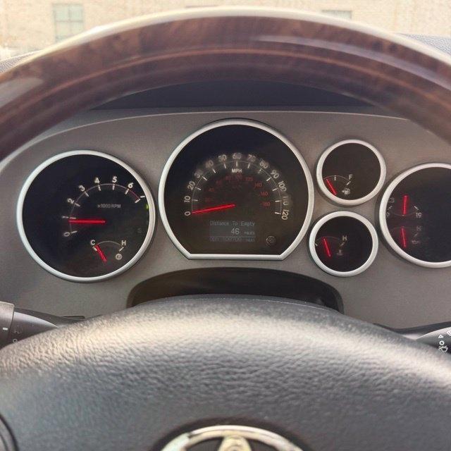 Toyota Tundra  2012