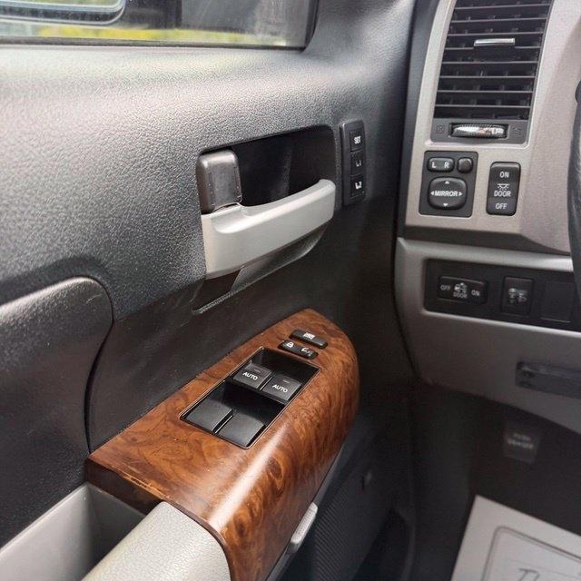 Toyota Tundra  2012