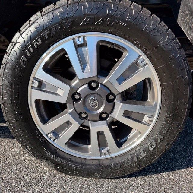 Toyota Tundra  2018