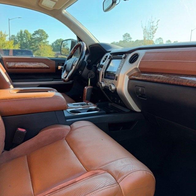 Toyota Tundra  2018