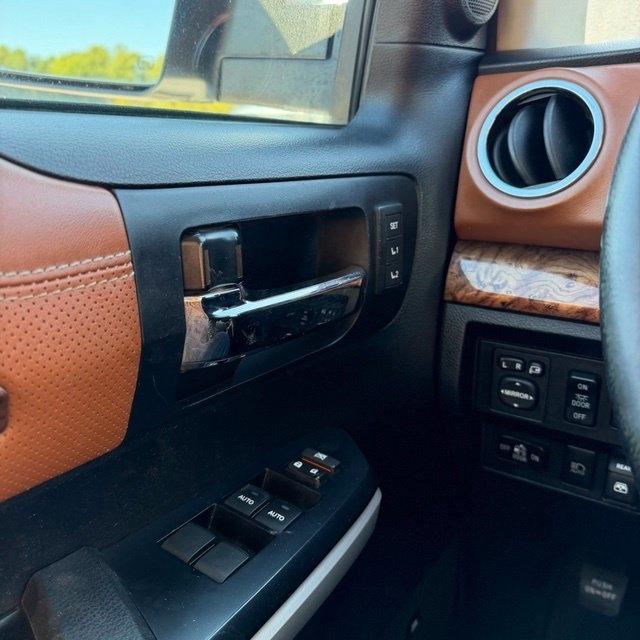 Toyota Tundra  2018