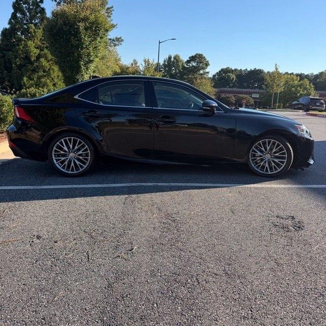 Lexus IS  2016