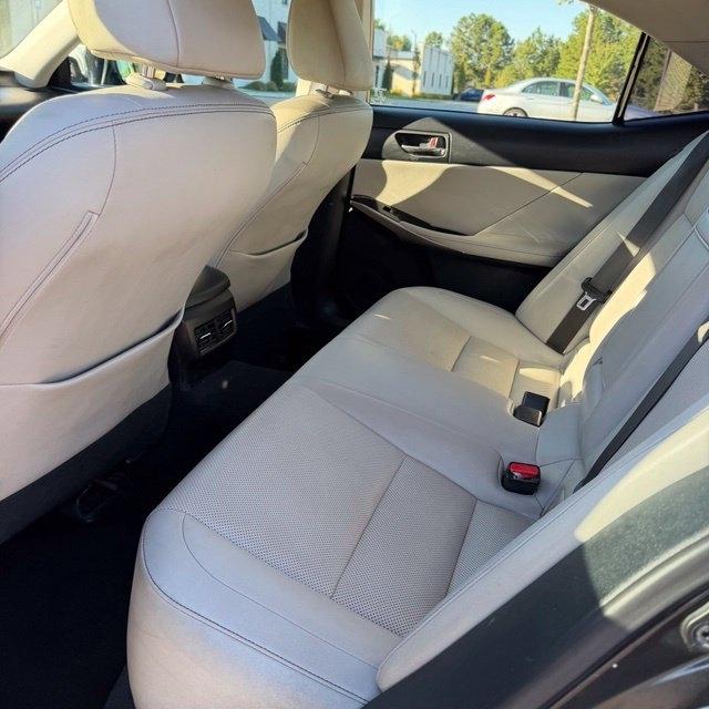 Lexus IS  2016