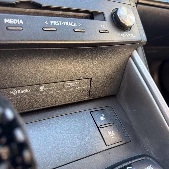 Lexus IS  2016