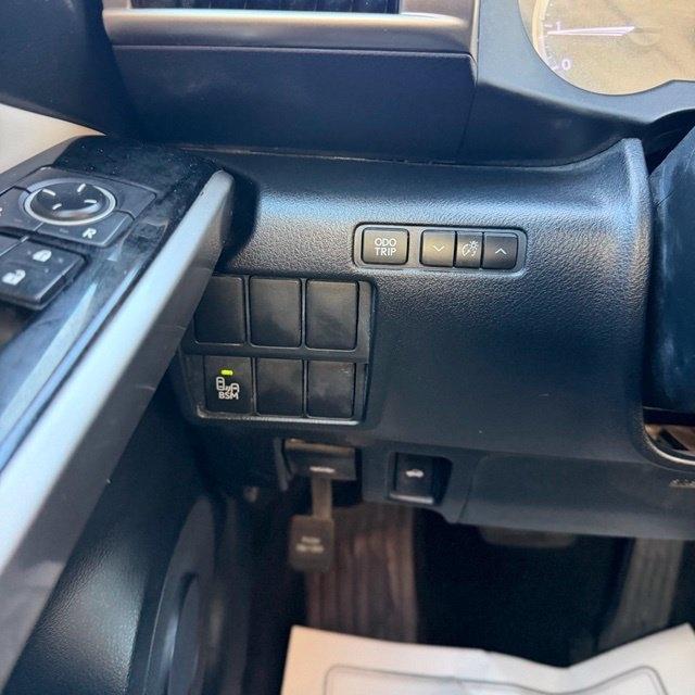 Lexus IS  2016
