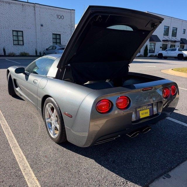 Chevrolet Corvette  2003