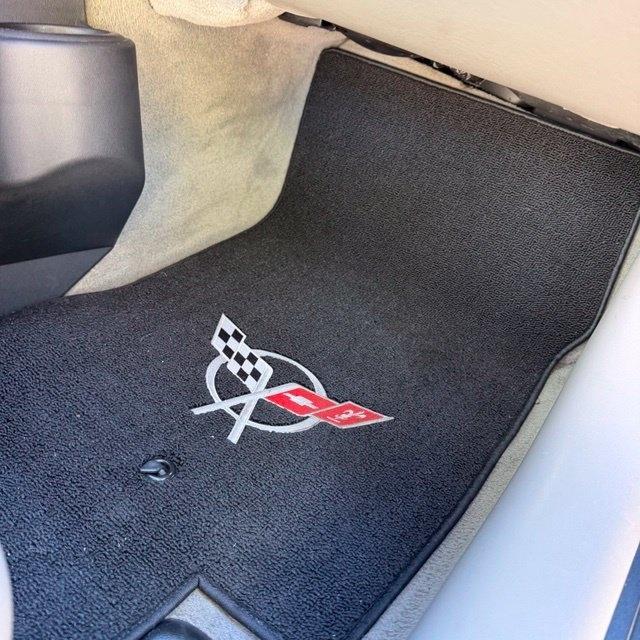 Chevrolet Corvette  2003