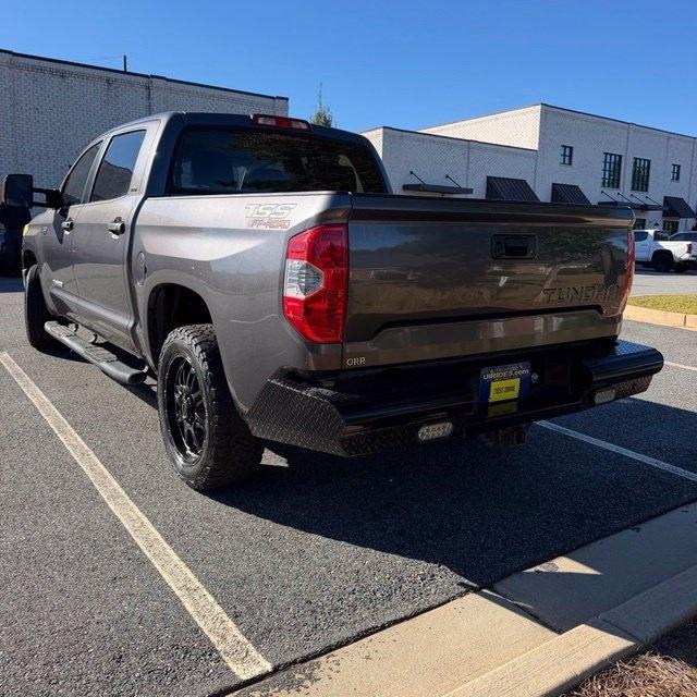 Toyota Tundra  2015