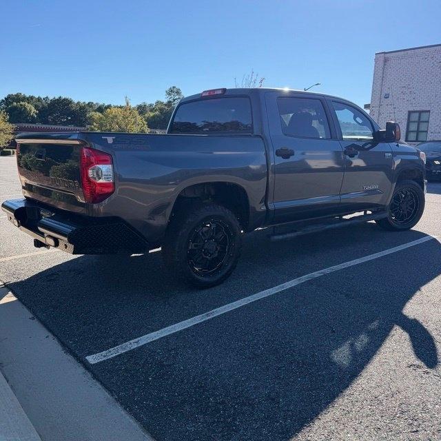 Toyota Tundra  2015