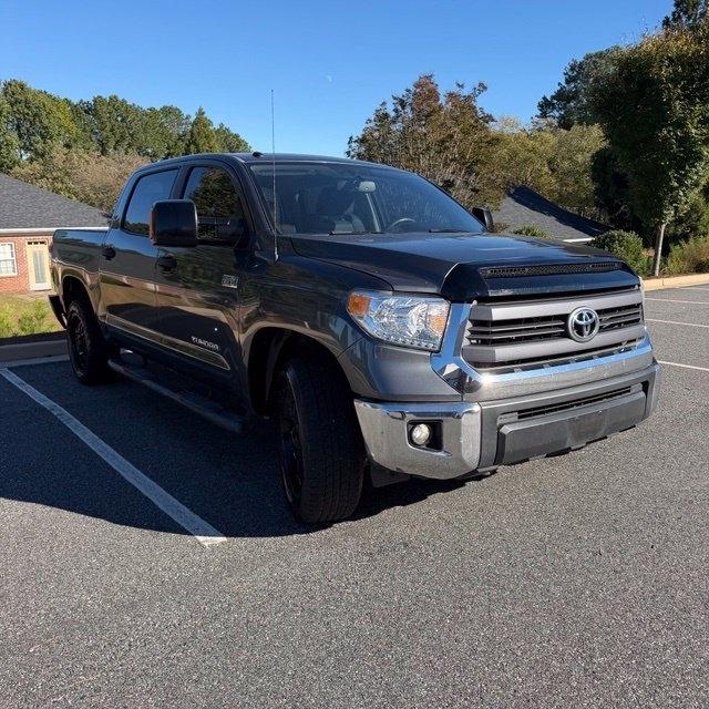 Toyota Tundra  2015
