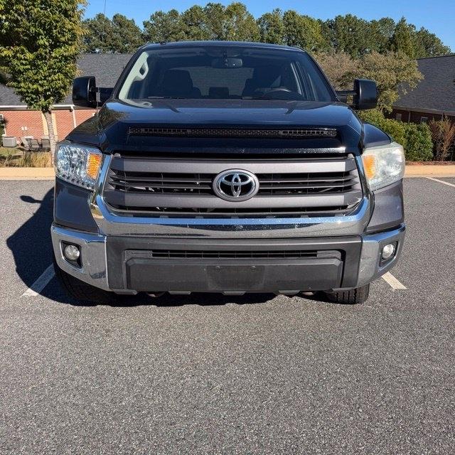 Toyota Tundra  2015