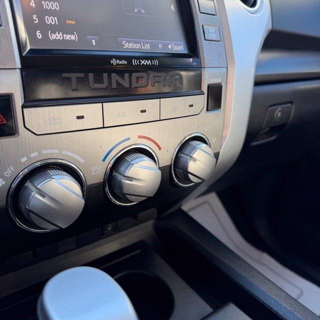 Toyota Tundra  2015