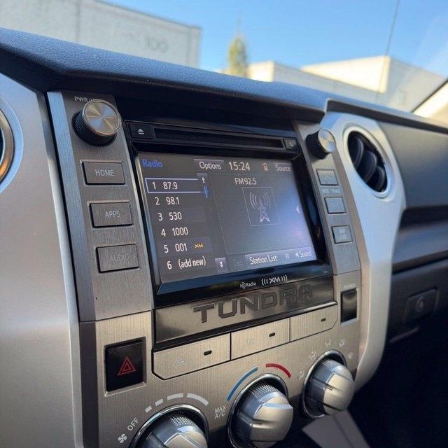 Toyota Tundra  2015