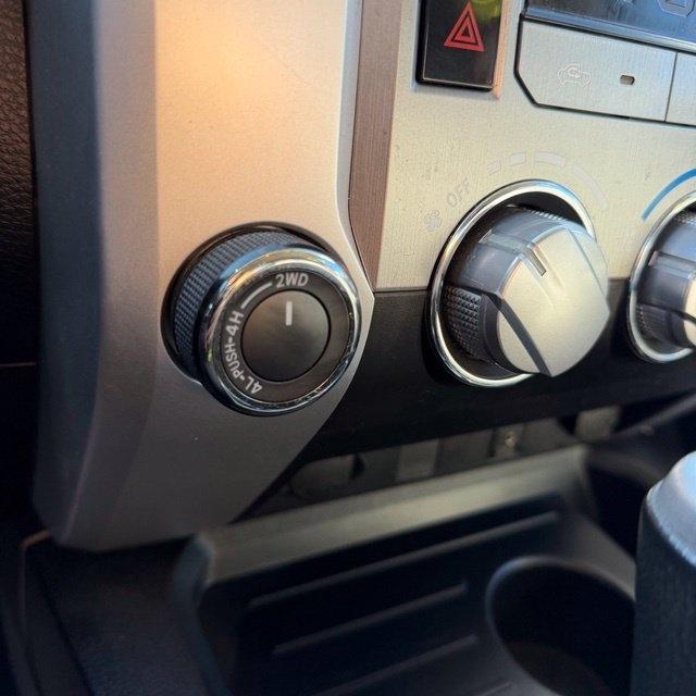 Toyota Tundra  2015