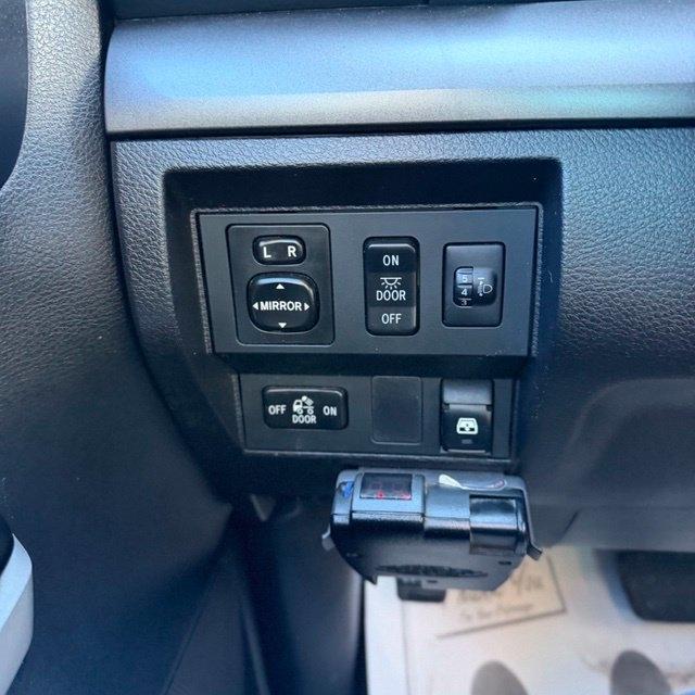 Toyota Tundra  2015