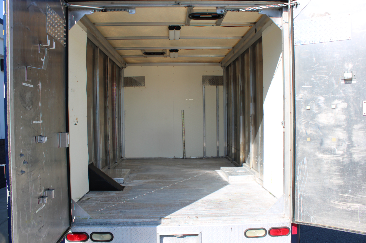 Ford Econoline E-350 Super Duty 2011 Ford Econoline E-350 Super Duty 2011