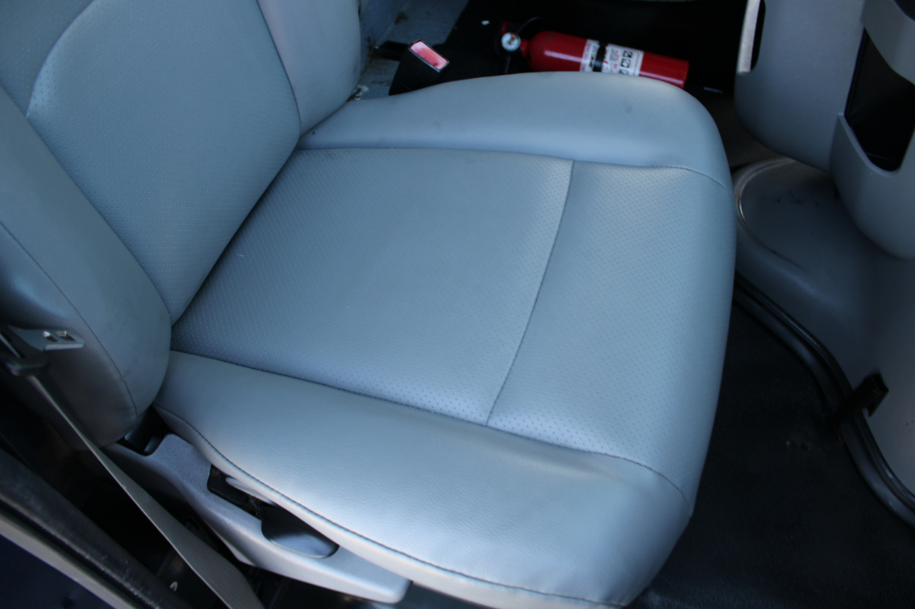 Ford Econoline E-350 Super Duty 2011 Ford Econoline E-350 Super Duty 2011