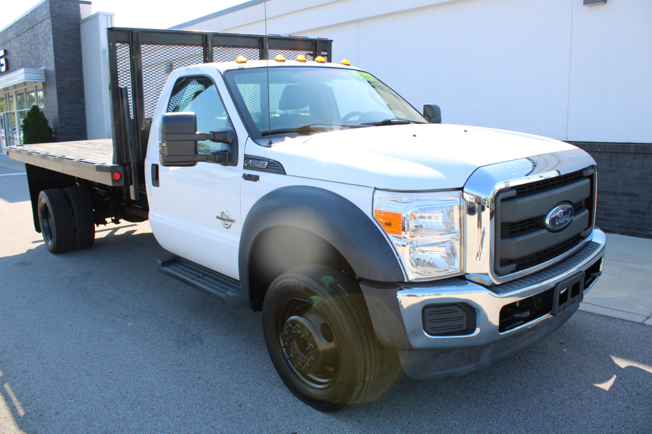 2014 Ford F-550 photo 3