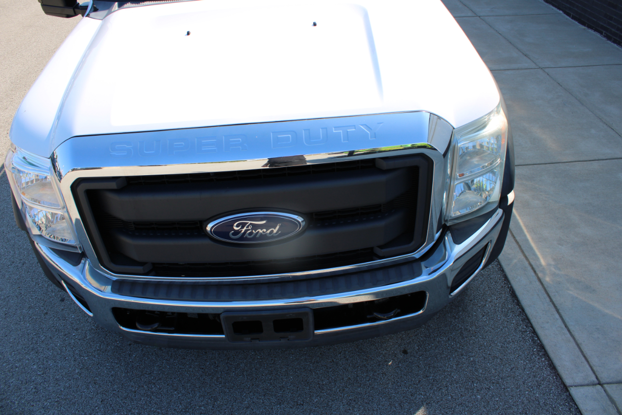2014 Ford F-550 photo 4