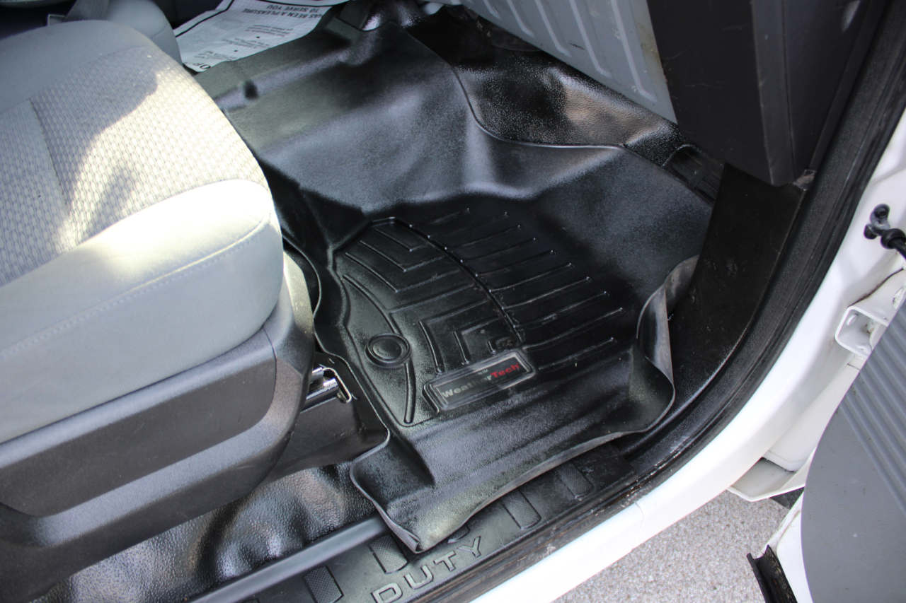 Ford F-550 Crew Cab DRW 2WD 2015