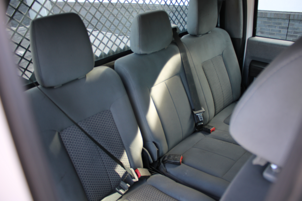 Ford F-550 Crew Cab DRW 2WD 2015