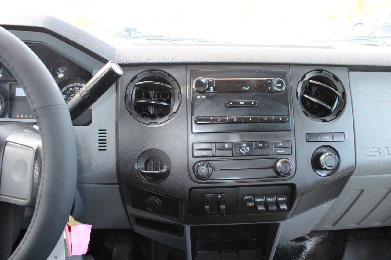 Ford F-550 Crew Cab DRW 2WD 2015