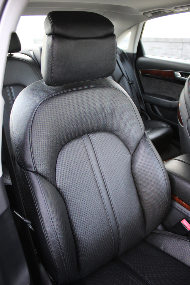 Audi A8 4.2L quattro 2011