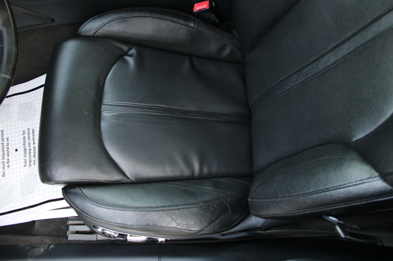 Audi A8 4.2L quattro 2011