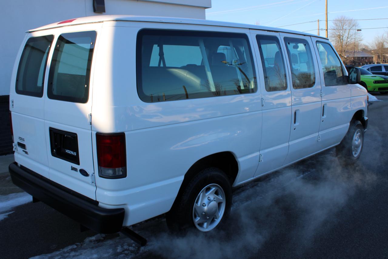 Ford Econoline E-150 XL 2011
