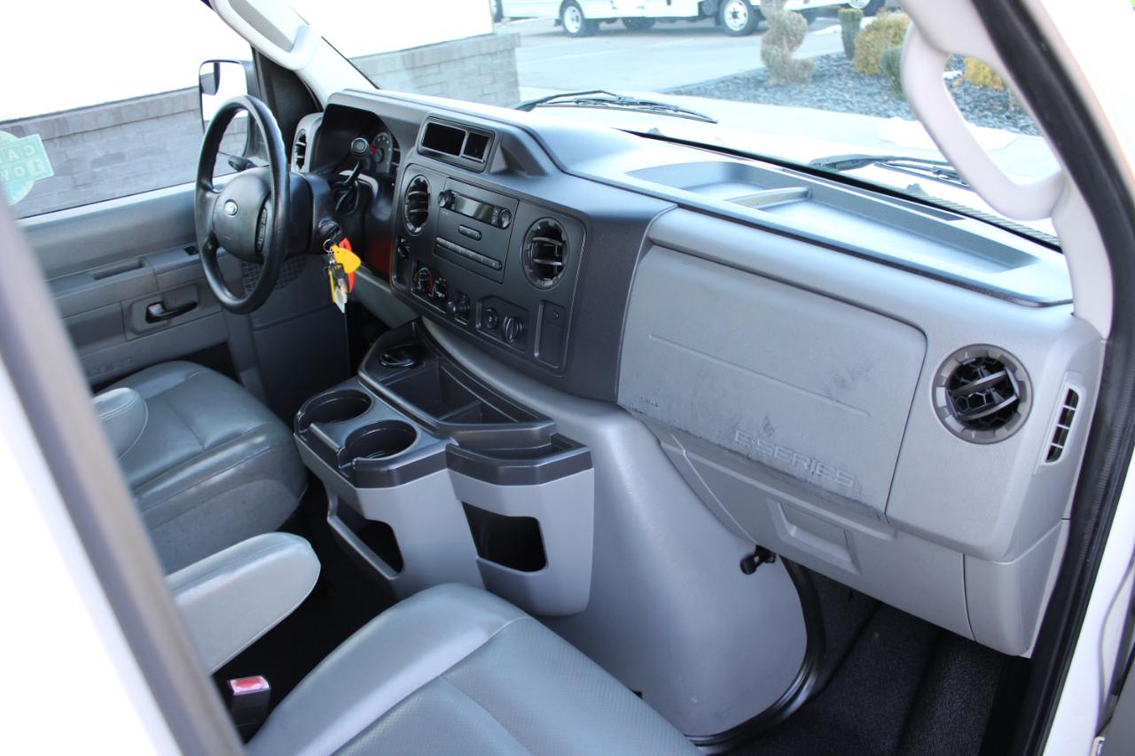 Ford Econoline E-150 XL 2011