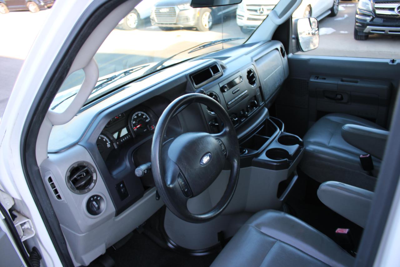 Ford Econoline E-150 XL 2011
