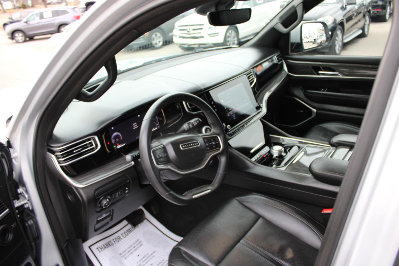 Jeep Wagoneer Series III 2022