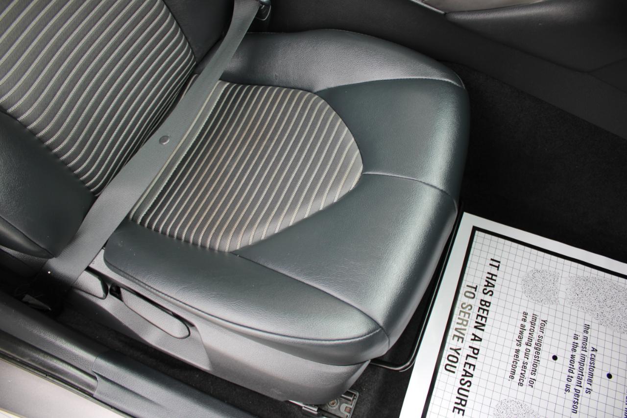 Toyota Camry SE 2020