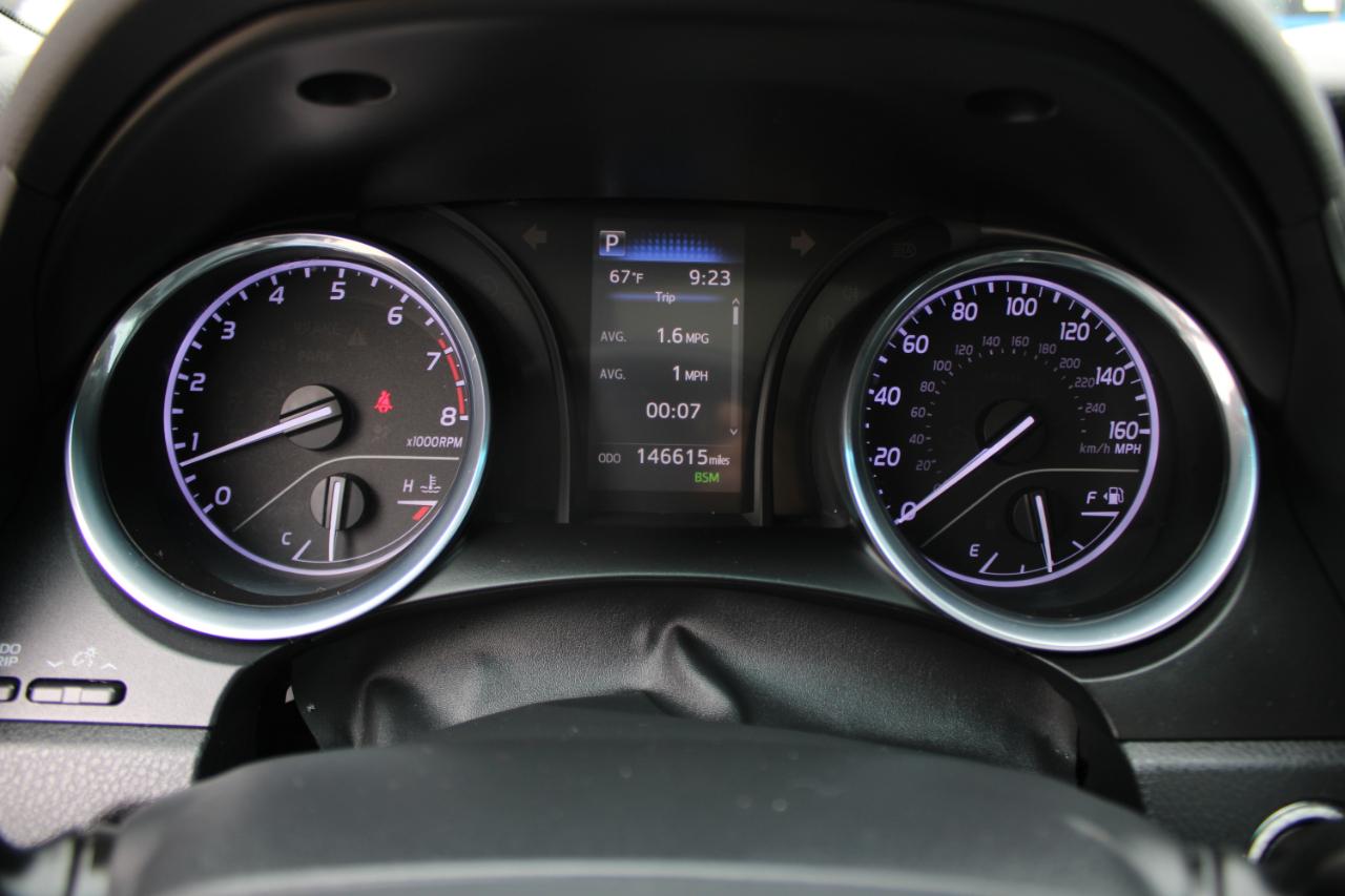 Toyota Camry SE 2020