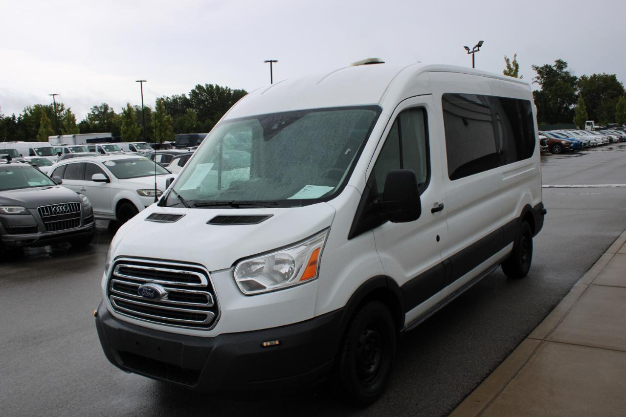 Ford Transit 350 Wagon Med. Roof XL w/Sliding Pass. 148-in. WB 2017