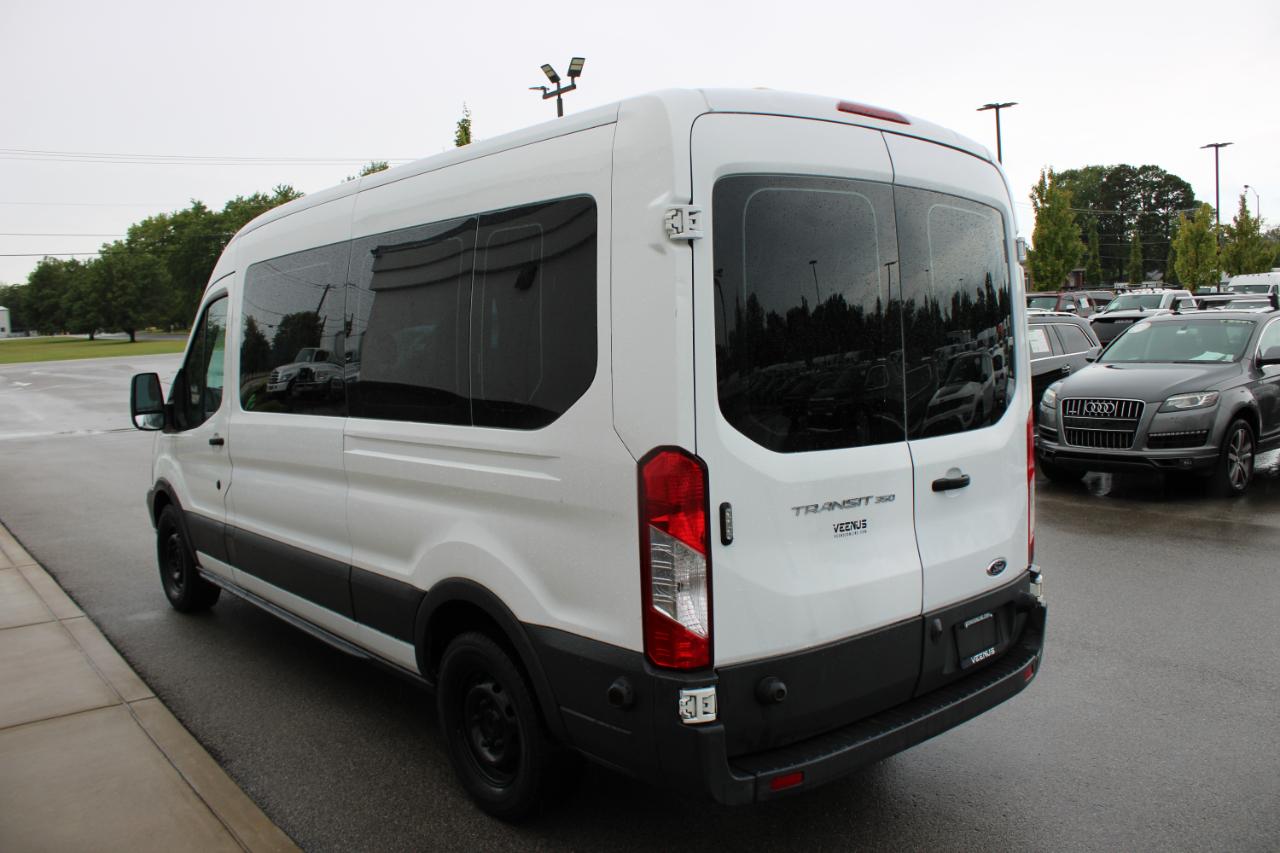 Ford Transit 350 Wagon Med. Roof XL w/Sliding Pass. 148-in. WB 2017