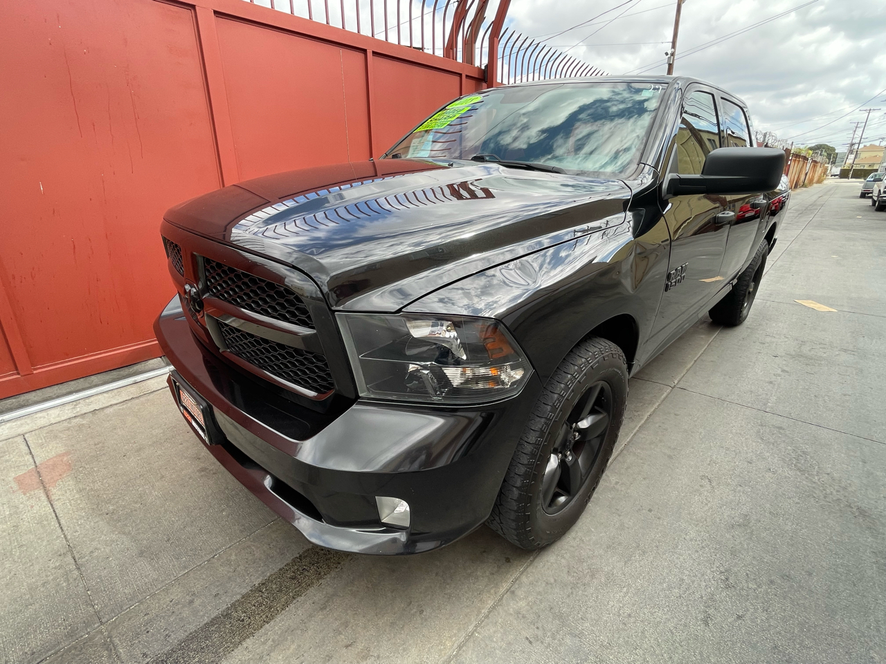 RAM 1500 Tradesman Crew Cab SWB 2WD 2018 RAM 1500 Tradesman Crew Cab SWB 2WD 2018
